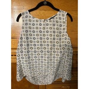 WHBM Boho Chic Silk Sleeveless Geometric Print Blouse Quiet Luxury Modern Office